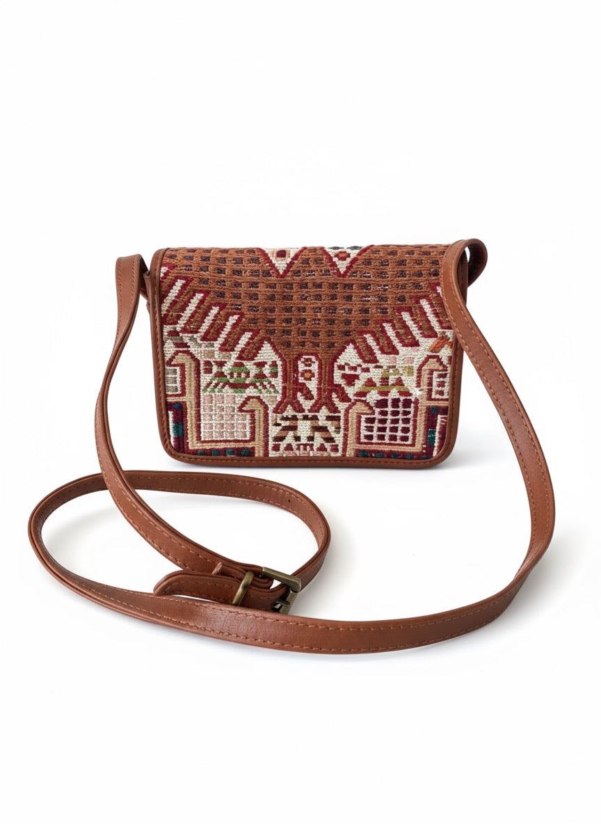 Malika Sumak Crossbody Leather